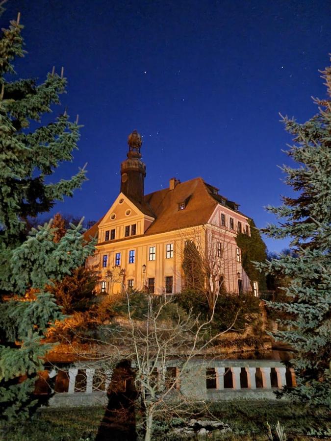 Boutique Palac Warmatowice Sienkiewiczowskie レグニツァ エクステリア 写真